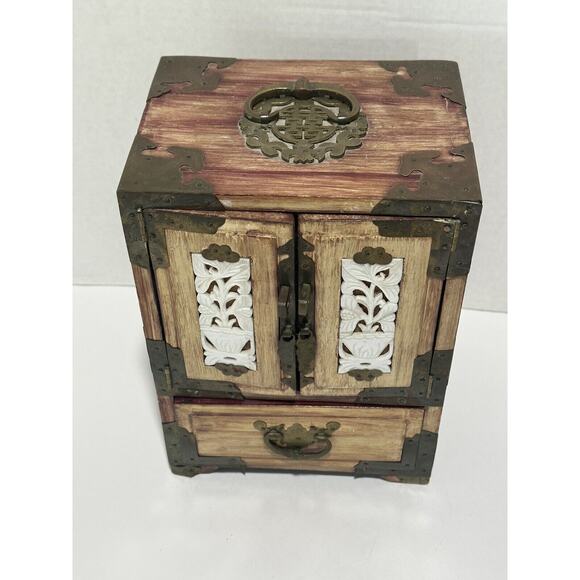 Chinese Wood Brass antique Jewellery Cabinet carved‎ jade box chest gorgeous! - Picture 2 of 11
